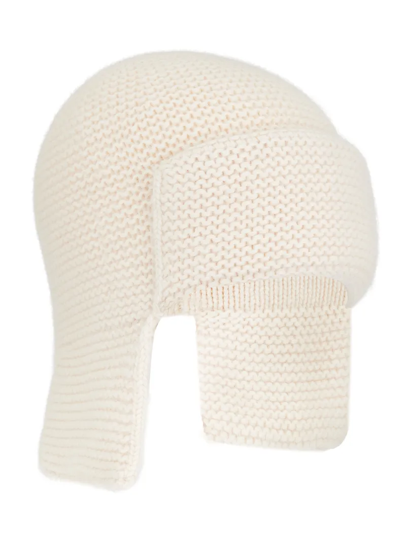 Балаклава крупной вязки. Каждая петля видна! Текстура уютная, тёплая. Можно 'потрогать глазами'.